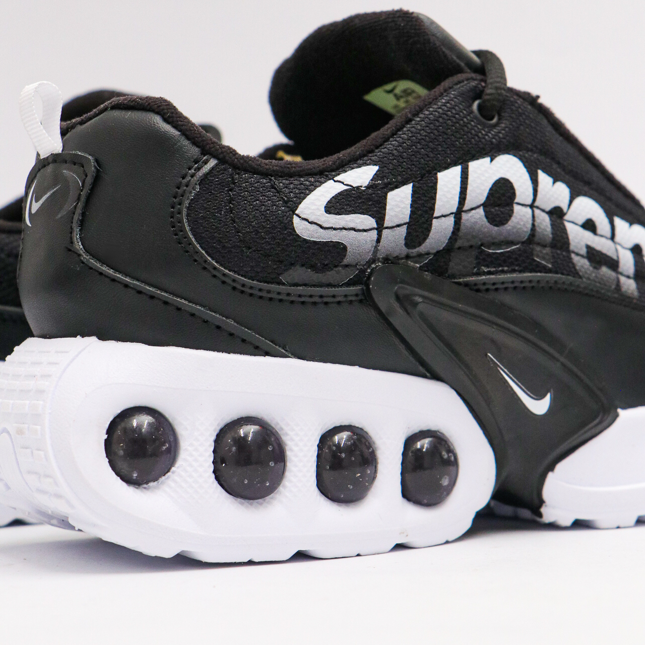 Zapatilla Nike Shox Ride 2 x Supreme – Edición Exclusiva J4 SUPREME