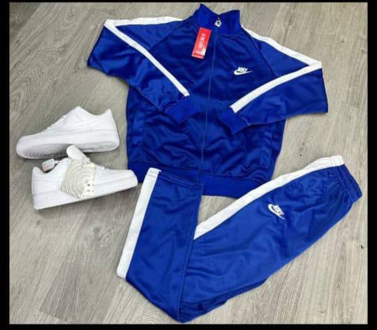 Conjunto de sudadera Nike T 9B